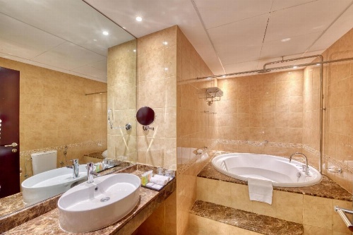 Majestic City Retreat Hotel ( Formerly Majestic Hotel Tower) image 1